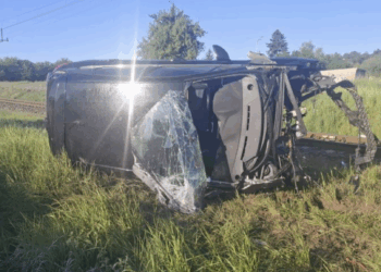 Kobieta wjechała na tory, wprost pod nadjeżdżający pociąg