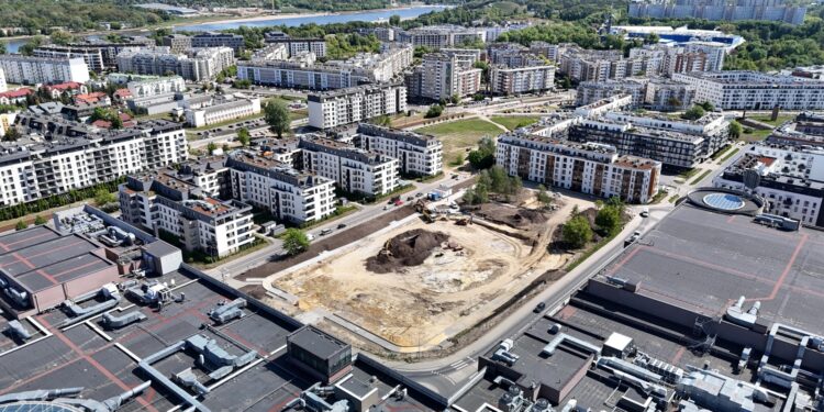 Na Łacinie trwa budowa zbiornika retencyjnego