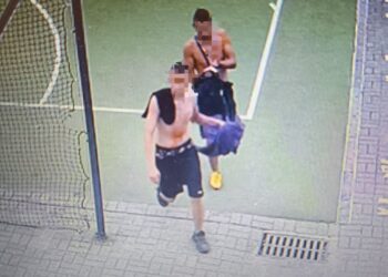 Grali z nim w piłkę a później go brutalnie pobili