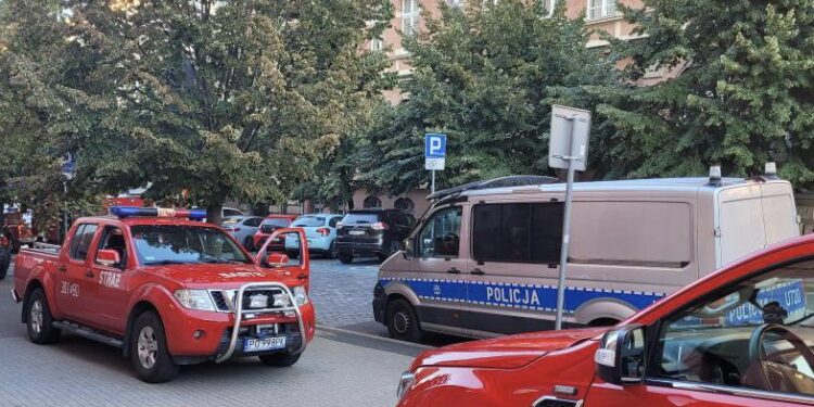 W kamienicy zawaliło się kilka kondygnacji, trwa akcja poszukiwawcza