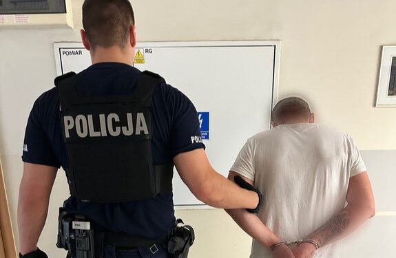 Przed policją uciekł na dach