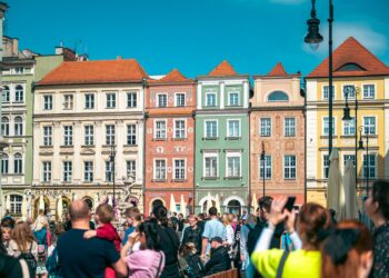 Poznań przyciąga tłumy turystów, rekordowe liczby