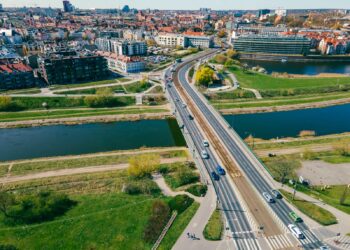 Zamknięcie Wartostrady pod mostem Chrobrego