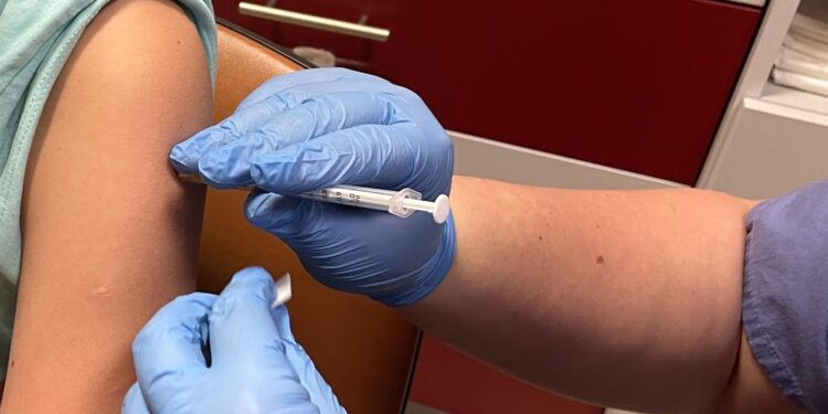 Szpital wstrzymuje szczepienia z powodu braku preparatów