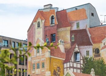 Mural na Śródce obchodzi okrągłą rocznice