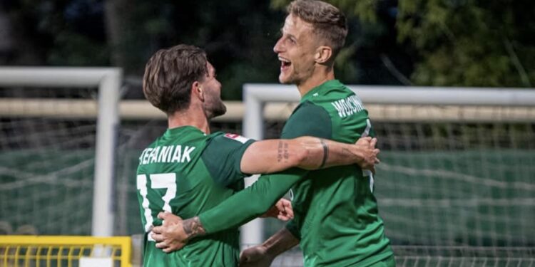 Warta Poznań triumfuje w hicie 2. ligi! Olimpia Grudziądz pokonana