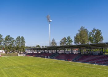 Sensacja wisiała w powietrzu! Lech Poznań z trudem pokonał czwartoligowy Gryf Słupsk w Pucharze Polski