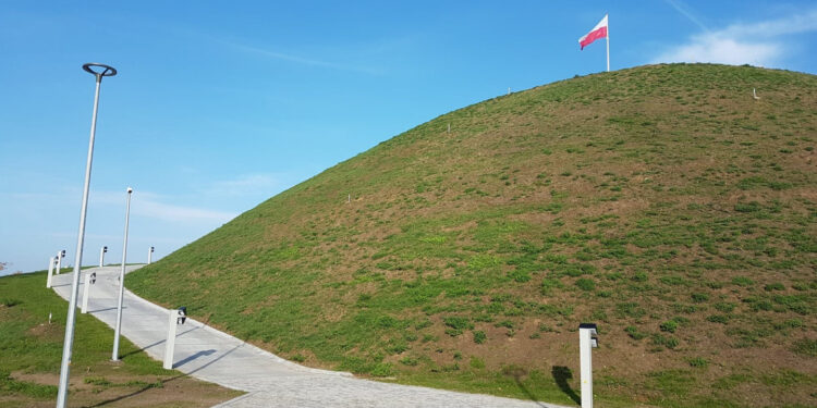 Poznań zaprasza na Kopiec Wolności. Wyjątkowe otwarcie z okazji Święta Niepodległości