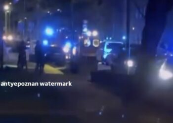 Tragedia w Poznaniu. Poderżnęła sąsiadce gardło odłamkiem lustra?