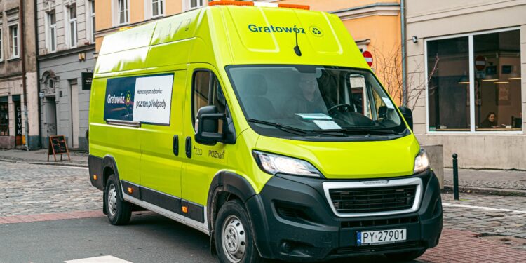 Pozbądź się kłopotliwych odpadów! Sprawdź, gdzie w sobotę zatrzyma się Gratowóz