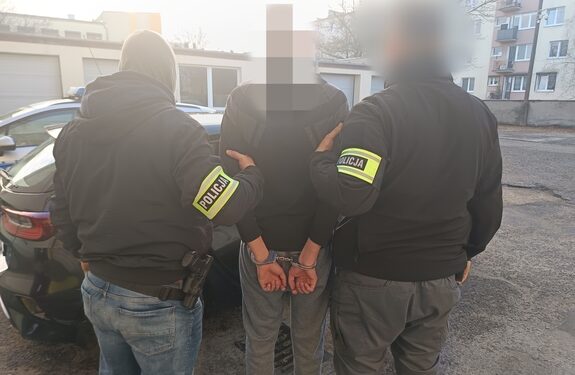 Oborniki – senior miał stracić kolejne 200 tysięcy złotych. Policja zatrzymała podejrzanego w ostatniej chwili