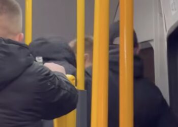Szokujące nagrania z poznańskiego tramwaju doprowadziły do zatrzymań. Policja działała bez zgłoszenia ofiar