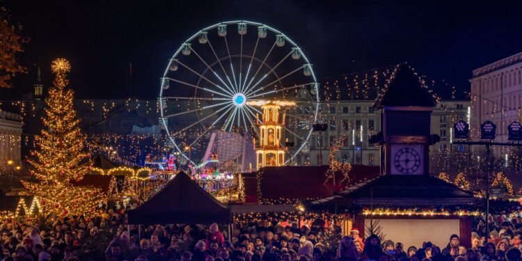 Jedna kolęda, setki języków. Poznań znów połączy mieszkańców i obcokrajowców na pl. Wolności