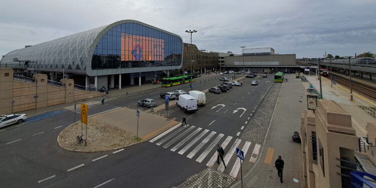 Poznański „chlebak” do przebudowy? Przełom w sprawie dworca Poznań Główny
