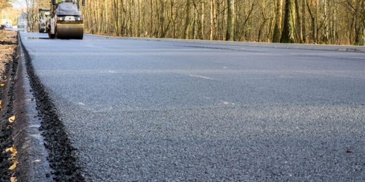 Poniedziałkowe utrudnienia w Poznaniu. Lista ulic, na których pojawią się drogowcy