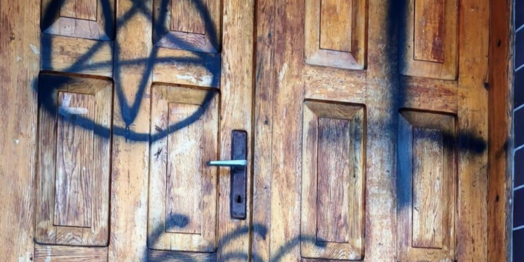 Szok przed nabożeństwem na Starym Żegrzu. Zdewastowany kościół w Poznaniu