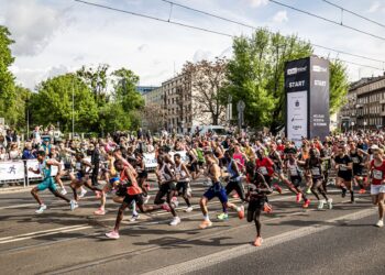 Nowa trasa Poznań Półmaratonu zaskoczy biegaczy. Uczestnicy pobiegną przez stadion