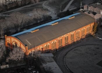 Aquanet wystawia na sprzedaż nieruchomości w ścisłym centrum Poznania. Kwoty wywoławcze robią wrażenie