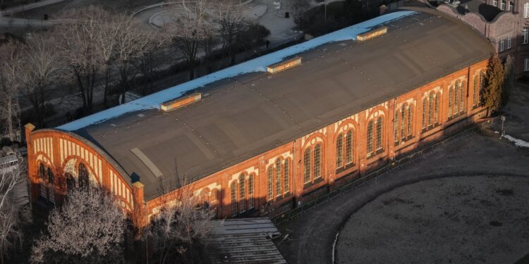 Aquanet wystawia na sprzedaż nieruchomości w ścisłym centrum Poznania. Kwoty wywoławcze robią wrażenie