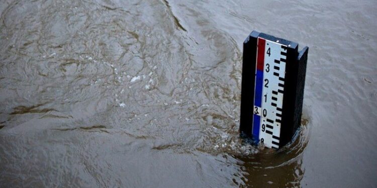 Groźne wezbranie rzeki w Wielkopolsce. Ostrzeżenie hydrologiczne