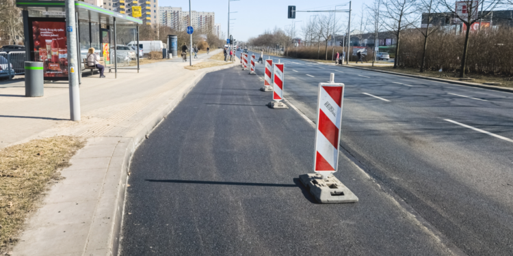Kolejna zatoka autobusowa została wyremontowana, w kolejce następna