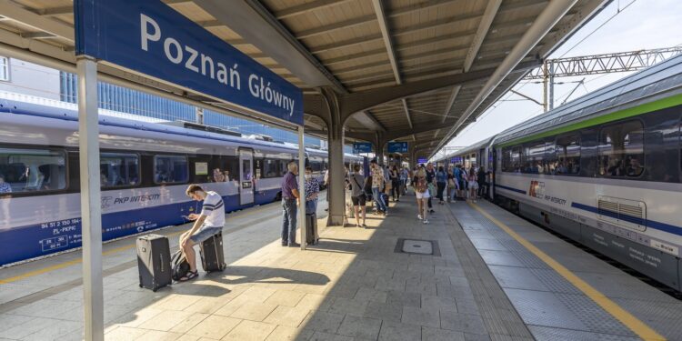 Od dzisiaj zmiany dla pasażerów w Poznaniu. Pociągi na trasie do Piły z nową organizacją ruchu