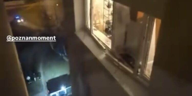 Wybuch na osiedlu Bolesława Chrobrego. Nocna akcja służb i ranni mieszkańcy