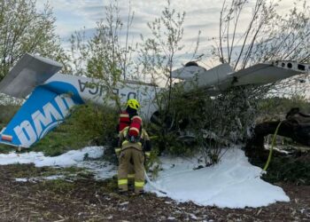 Samolot rozbił się pod Poznaniem. Dwie osoby na pokładzie
