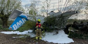 Samolot rozbił się pod Poznaniem. Dwie osoby na pokładzie