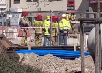 Uszkodzona rura gazowa na Starym Mieście. Pilna ewakuacja w centrum Poznania!