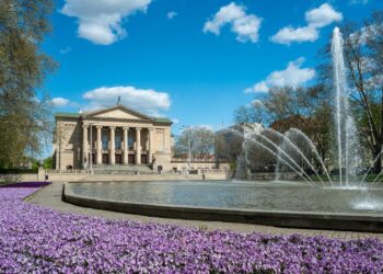 Wracają miejskie fontanny. Nie wszystkie wodotryski ruszą od razu