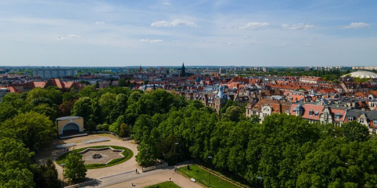 Poznań z rekordowym dofinansowaniem. Miliony złotych trafią na Łazarz i Wildę