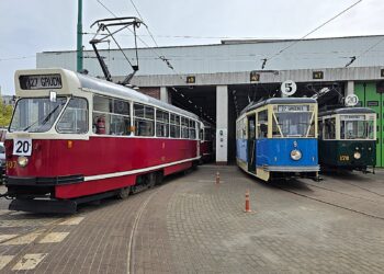 Zabytkowe tramwaje wracają na ulice Poznania. Nowe trasy i legendarny „ogórek” przyciągną tłumy?
