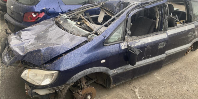 Z parkingu na złom w kilka godzin. Policja z Kórnika zatrzymała 51-latka po kradzieży taksówki
