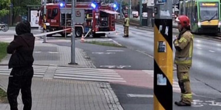 Wyciek gazu na stacji benzynowej w Poznaniu. Ewakuacja i akcja straży pożarnej