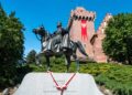 Powrót króla po wiekach! Nowy pomnik w Poznaniu robi ogromne wrażenie