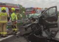 Wypadek na A2 o świcie! Bus wbił się w ciężarówkę, ranni trafili do szpitali