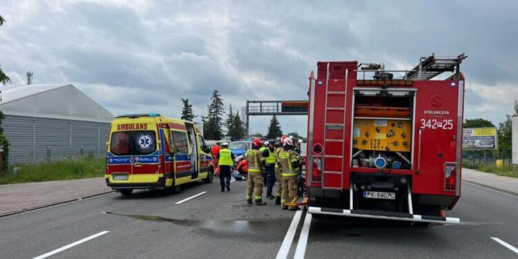 Wypadek motocyklisty w regionie, walka o życie