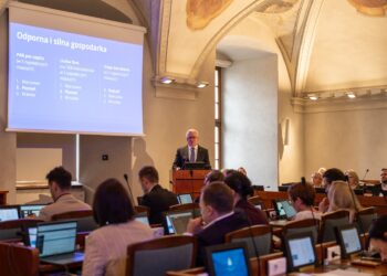 Prezydent Poznania z absolutorium i wotum zaufania
