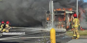 Pożar autobusu w Poznaniu