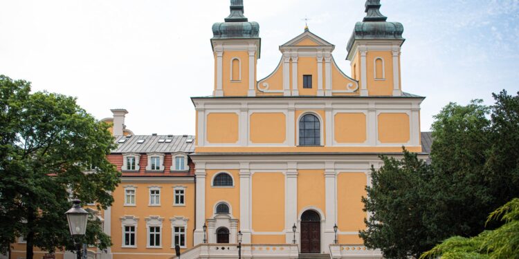Poznań przeznacza ponad 4 miliony złotych na ratowanie zabytkowych kamienic i kościołów