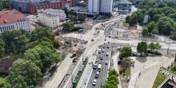 Tramwaje wrócą wcześniej niż planowano, ale pasażerów czekają ważne zmiany