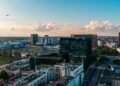 Poznań w krajowej czołówce. Nowe dane o pracy, zarobkach i bezrobociu zaskakują