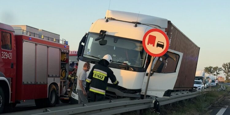 Wypadek na drodze S5 na wysokości Kleszczewa