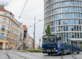 Historyczny tramwaj na ulicy Poznania podczas weekendu 15–16 sierpnia