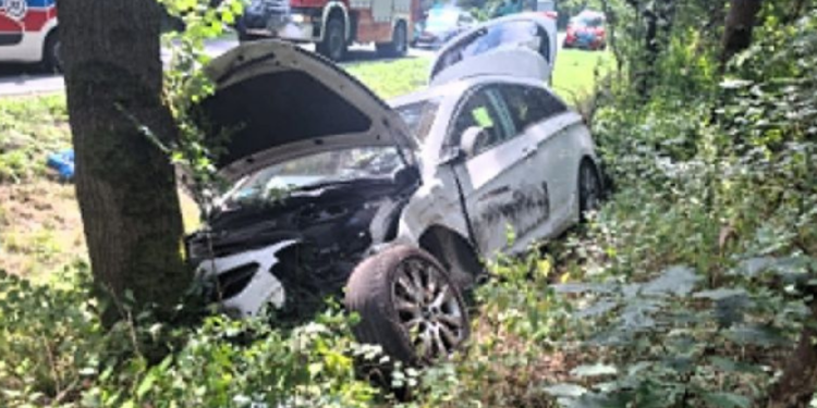 Wypadek na DK11 w Dobrzycy – służby ratunkowe przy zderzeniu trzech pojazdów