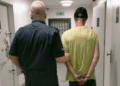 Policja zatrzymała 33-latka podejrzanego o oszustwo na 89-latku ze Złotnik