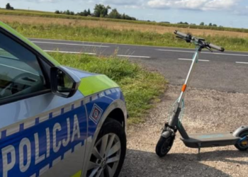 Nastolatek na hulajnodze elektrycznej – interwencja policji na drodze wojewódzkiej