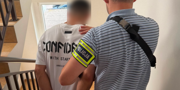 Wypadek drogowy w Robakowie, w którym potrącona została 27-letnia piesza.