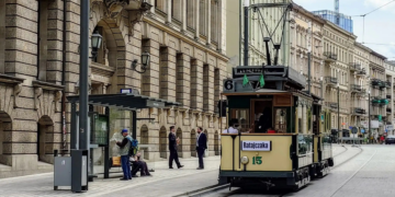 Zabytkowy tramwaj na poznańskiej linii H.